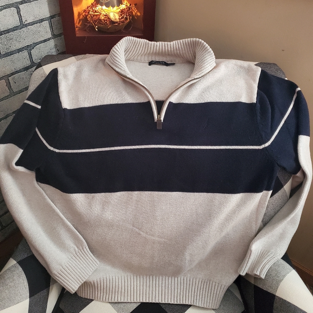 Mens Nautica half zip sweater. Size XL